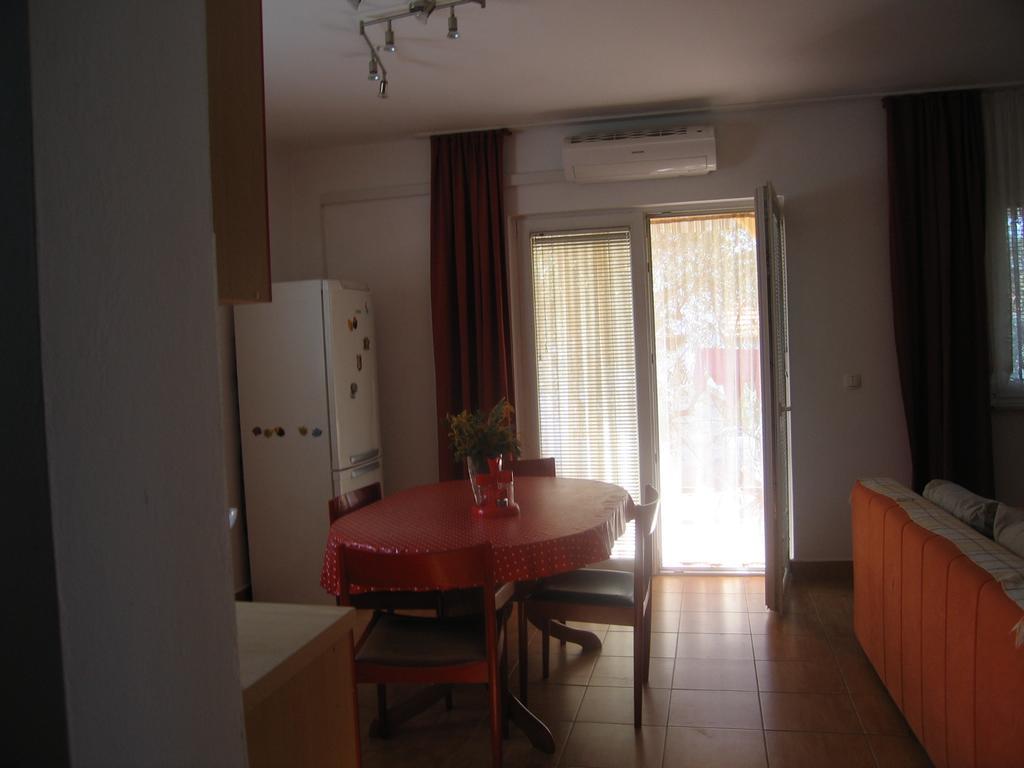 Holiday Home Zeljana Kaprije Exterior foto